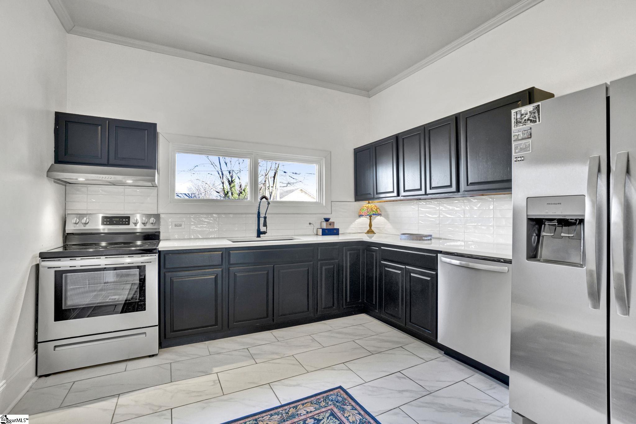 57 East 7th Street Greenville, SC 29611 - Photo 25 of 44