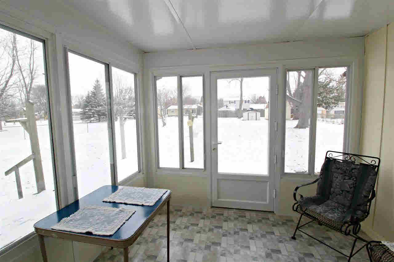 614 South McKinley Road Flushing, MI 48433 - Photo 14 of 25 21425502-13.JPG