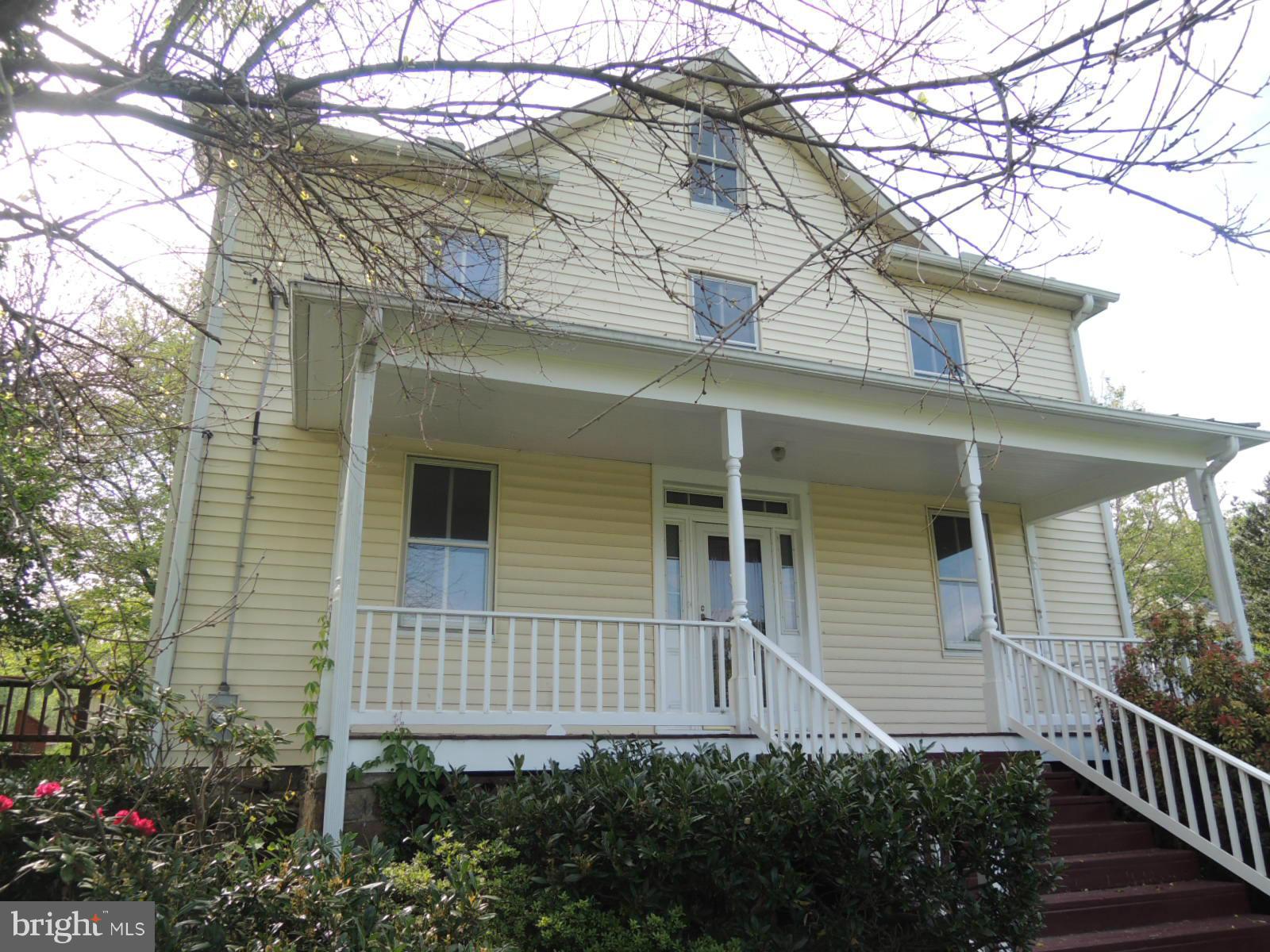36915 Gaver Mill Road Purcellville, VA 20132 - Photo 2 of 30 Exterior (Front)