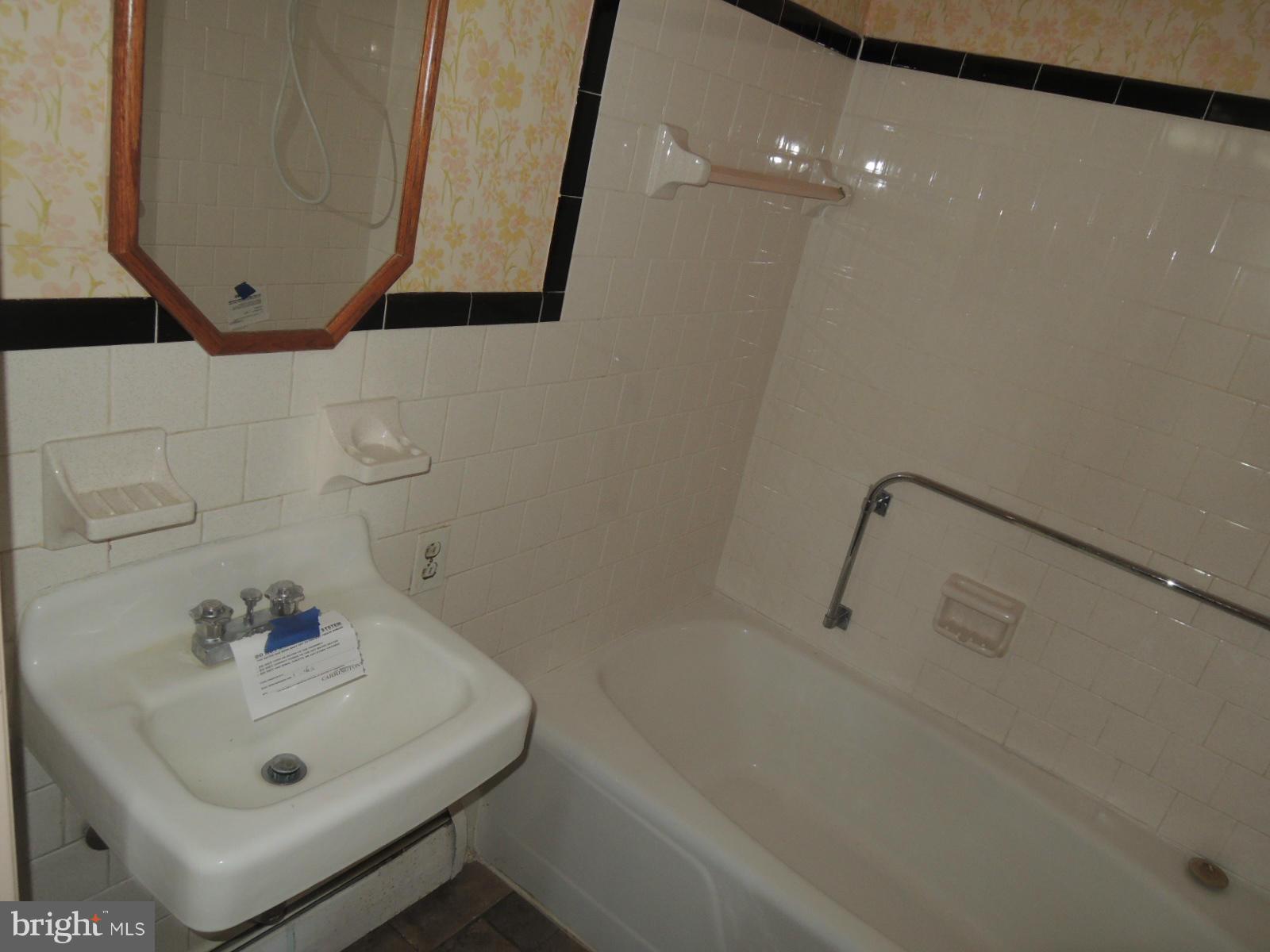 36915 Gaver Mill Road Purcellville, VA 20132 - Photo 12 of 30 Bath