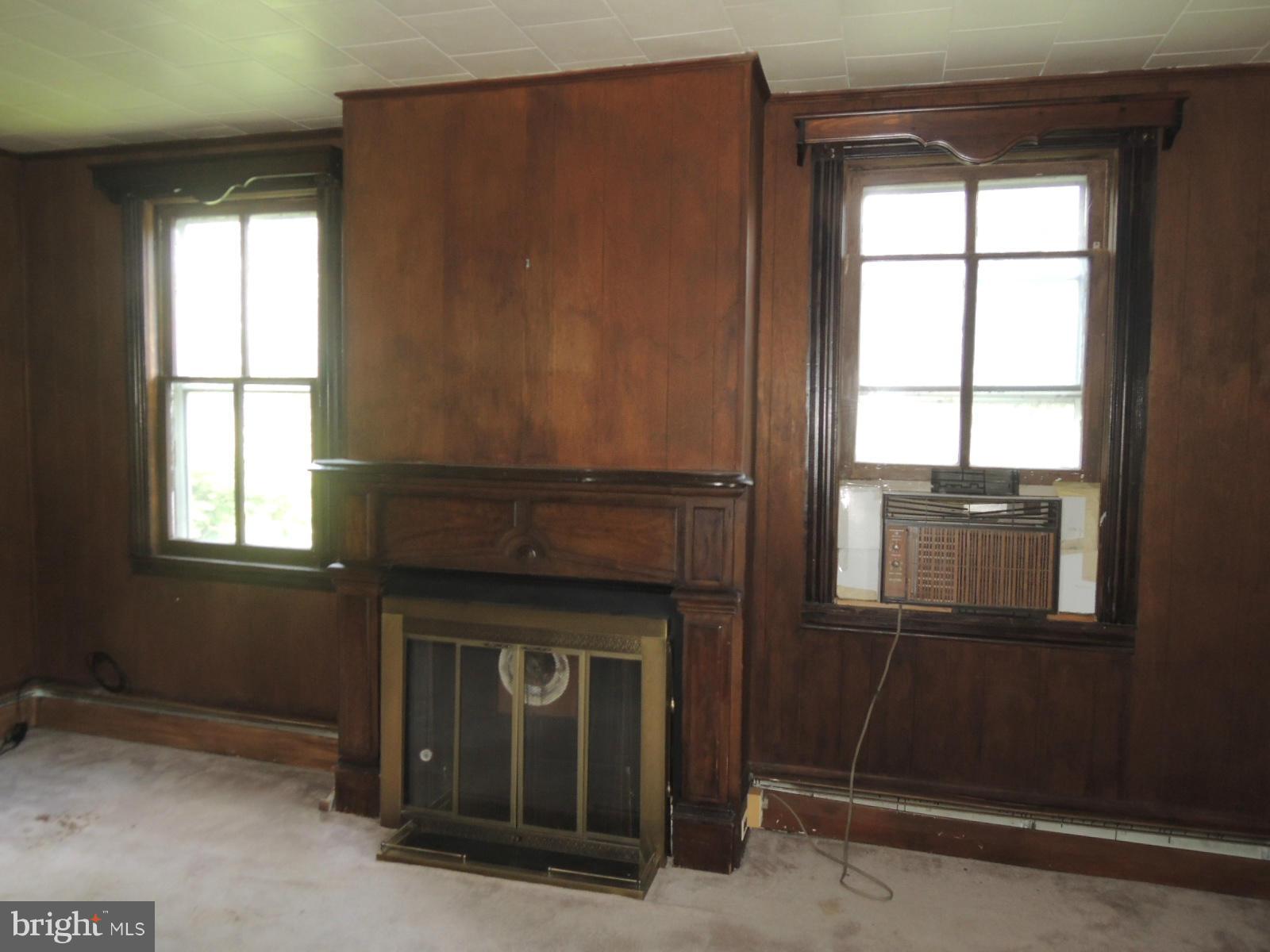 36915 Gaver Mill Road Purcellville, VA 20132 - Photo 10 of 30 Family Room