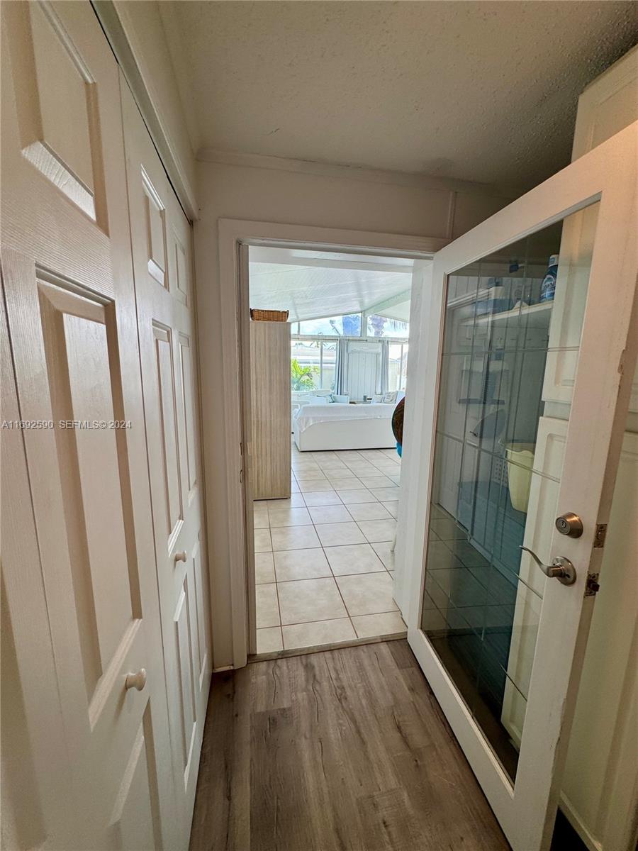 72 Ocean Drive Key Largo, FL 33037 - Photo 16 of 36 a view of a hallway