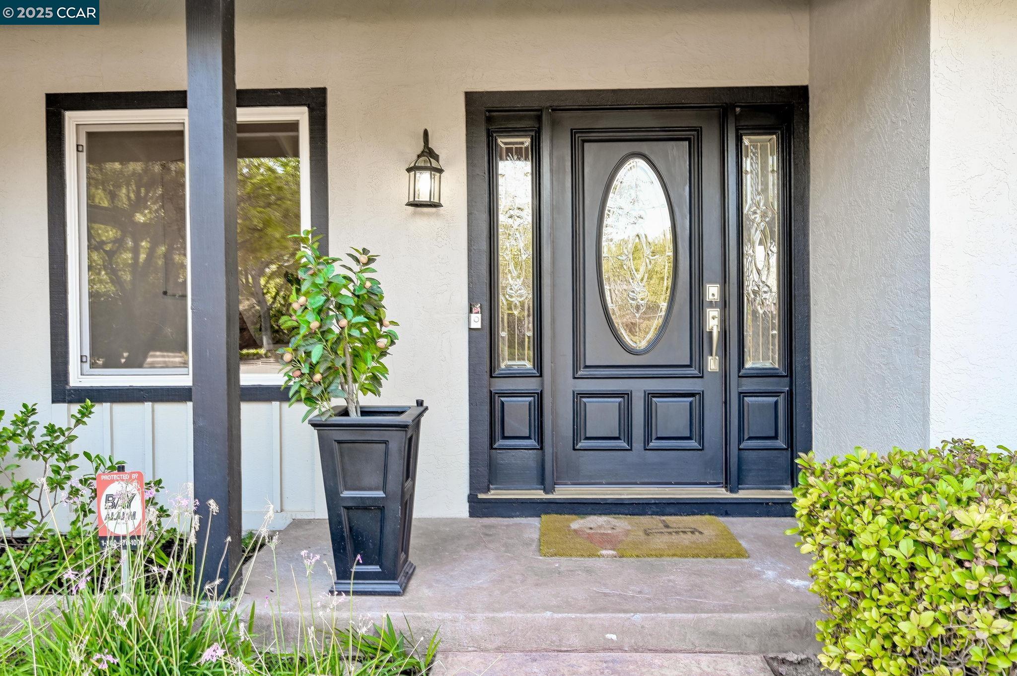 7 Atchinson Stage Road Clayton, CA 94517 - Photo 4 of 37 a front view of a house with garden