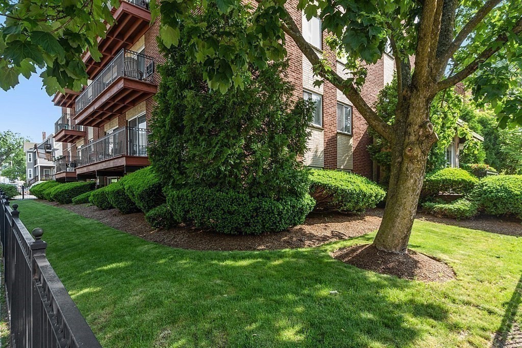 29 Custer Street, Unit 201 Boston, MA 02130 - Photo 16 of 16