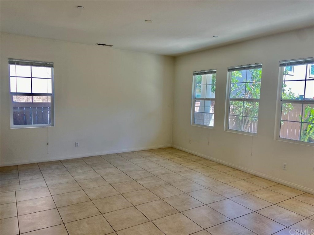 1770 Karley Way Riverside, CA 92501 - Photo 5 of 48 Family room