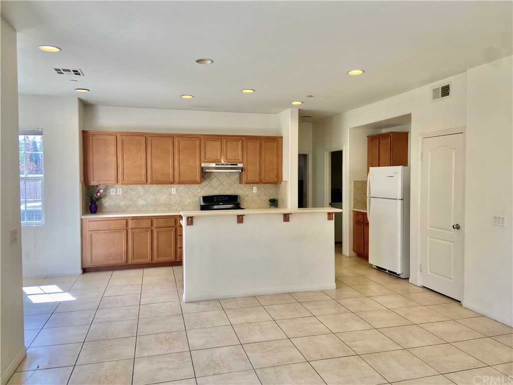 1770 Karley Way Riverside, CA 92501 - Photo 8 of 48