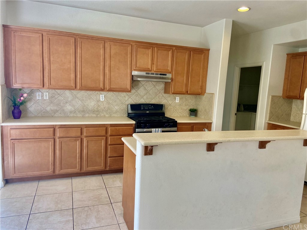 1770 Karley Way Riverside, CA 92501 - Photo 9 of 48