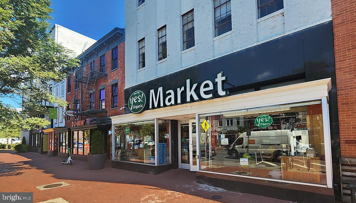 418 7th Street Southeast, Unit 302 Washington, DC 20003 - Photo 27 of 35 Grocery store close by, how perfect!