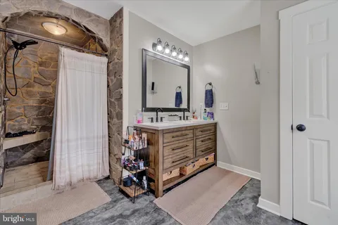 $425,000 | 11 Hillside Drive, Pine Grove, PA 17963