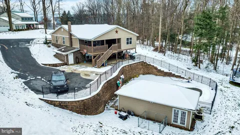 $425,000 | 11 Hillside Drive, Pine Grove, PA 17963