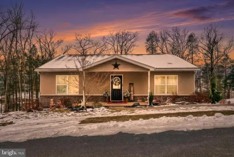 $425,000 | 11 Hillside Drive, Pine Grove, PA 17963