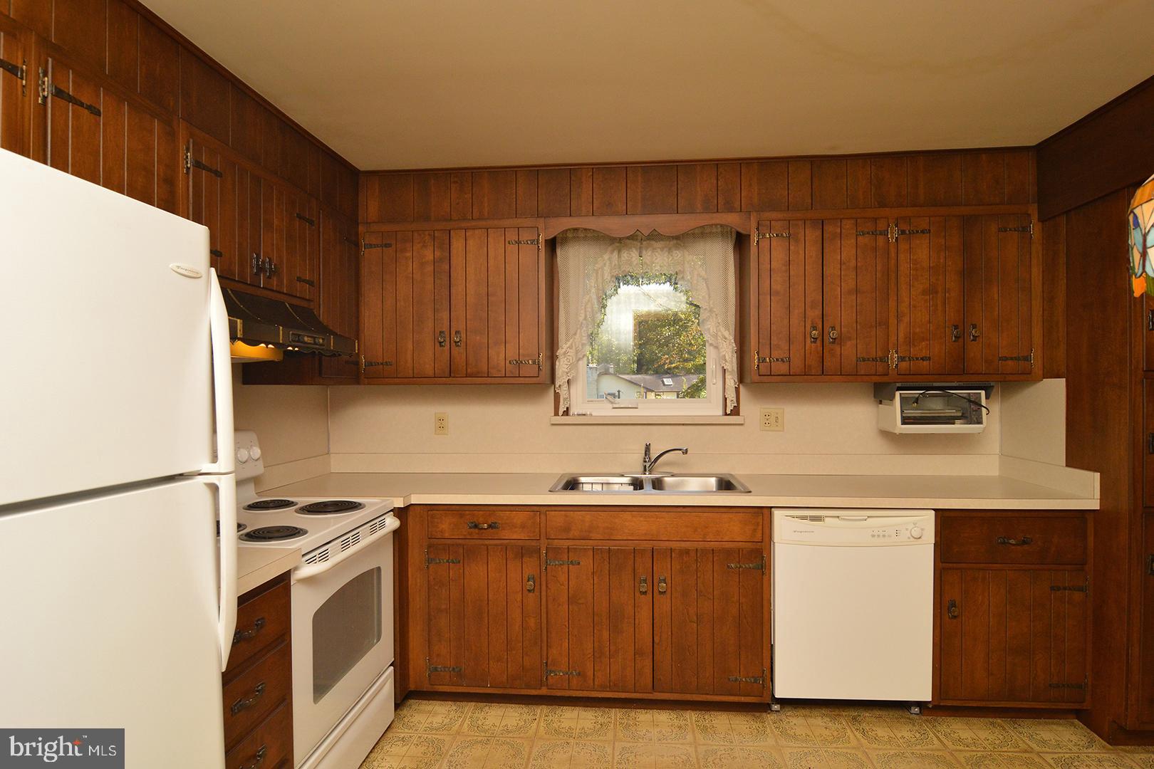 1808 Mount Laurel Road Temple, PA 19560 - Photo 11 of 45 Gallery Image 11