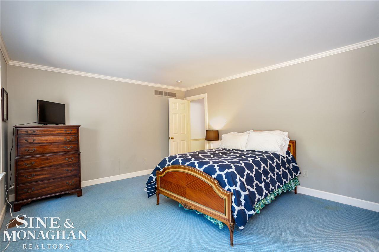233 Merriweather Road Grosse Pointe, MI 48236 - Photo 39 of 79 50081859-38.JPG