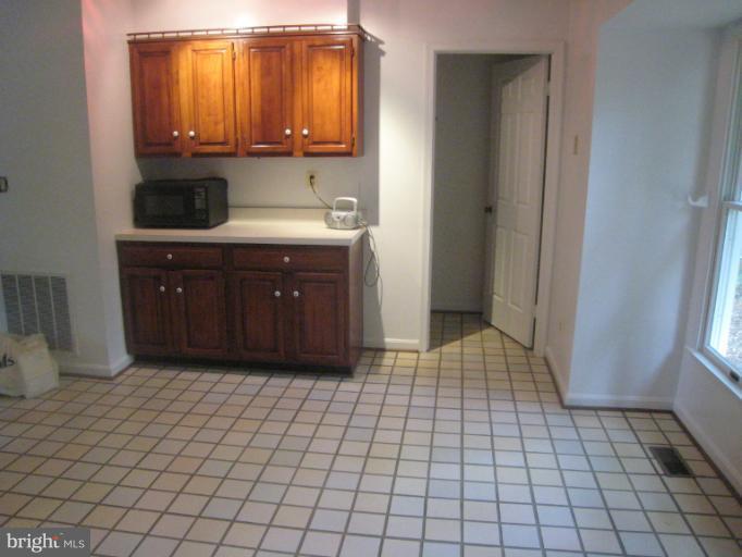 104 Aberdeen Road Rockville, MD 20850 - Photo 2 of 18 Kitchen