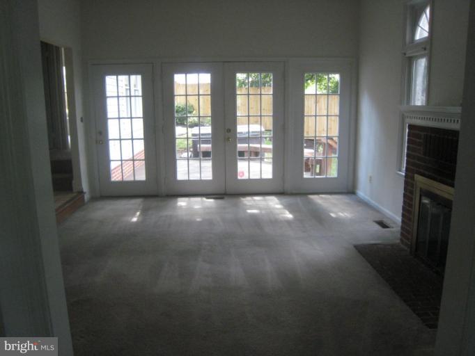 104 Aberdeen Road Rockville, MD 20850 - Photo 11 of 18 Living Room