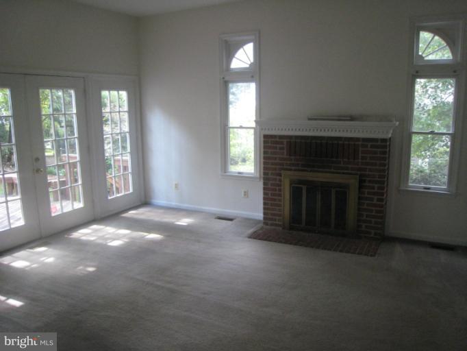 104 Aberdeen Road Rockville, MD 20850 - Photo 14 of 18 Living Room