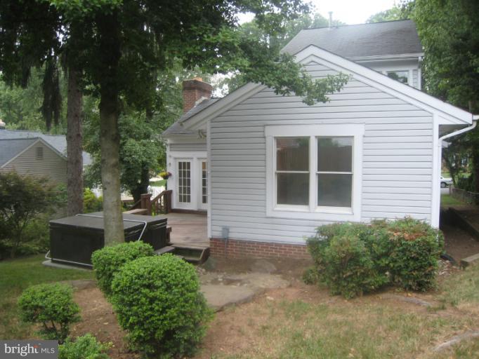 104 Aberdeen Road Rockville, MD 20850 - Photo 3 of 18 Exterior (Rear)