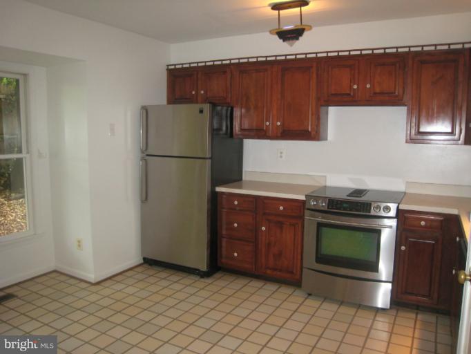 104 Aberdeen Road Rockville, MD 20850 - Photo 6 of 18 Kitchen