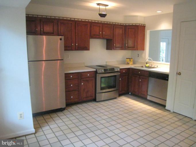 104 Aberdeen Road Rockville, MD 20850 - Photo 9 of 18 Kitchen