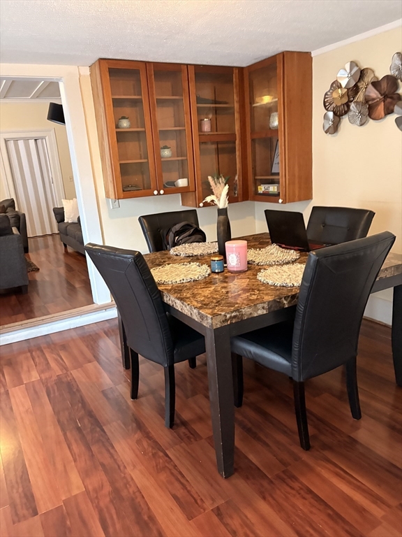 93 Thompson Street Springfield, MA 01109 - Photo 4 of 13 Gallery Image 4