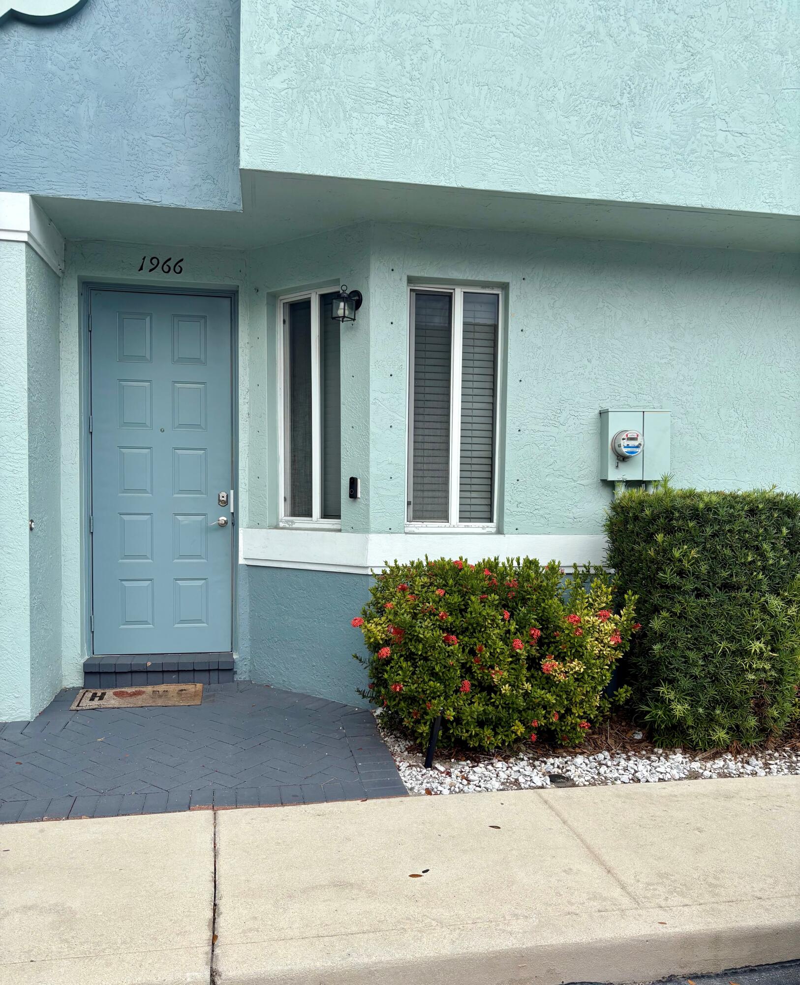 1966 Alamanda Way Riviera Beach, FL 33404 - Photo 2 of 25 Front Door