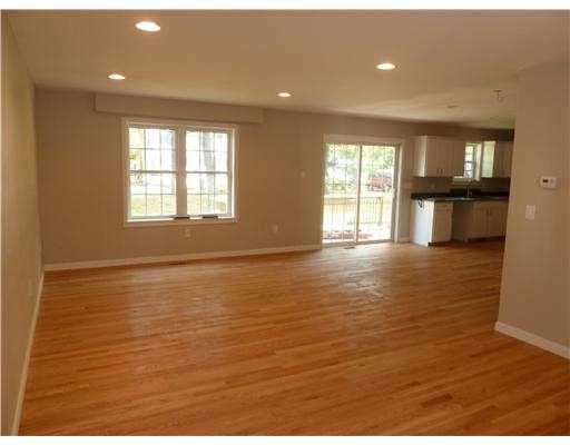 11 Viewesta Road Warwick, RI 02886 - Photo 3 of 14 Den/Family/Great Room.