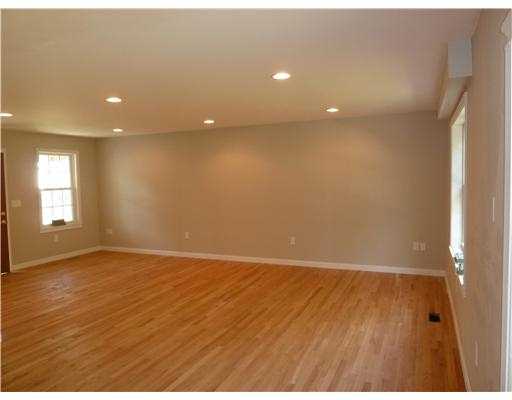 11 Viewesta Road Warwick, RI 02886 - Photo 4 of 14 Living Room.