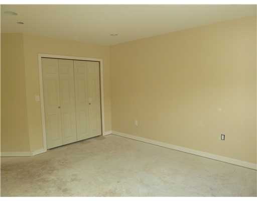 11 Viewesta Road Warwick, RI 02886 - Photo 6 of 14 Bedroom.