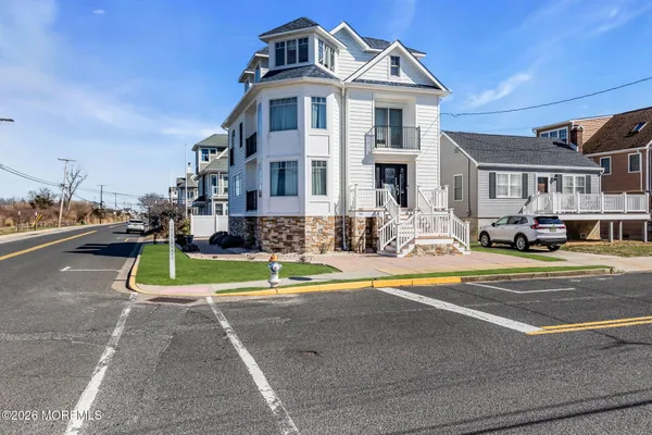 $10,000 | 550 Whiting Avenue, Manasquan, NJ 08736