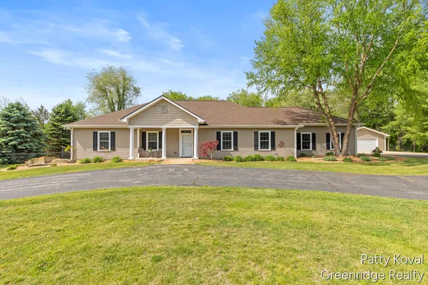 $550,000 | 4454 Foxmoor Court, Middleville, MI 49333