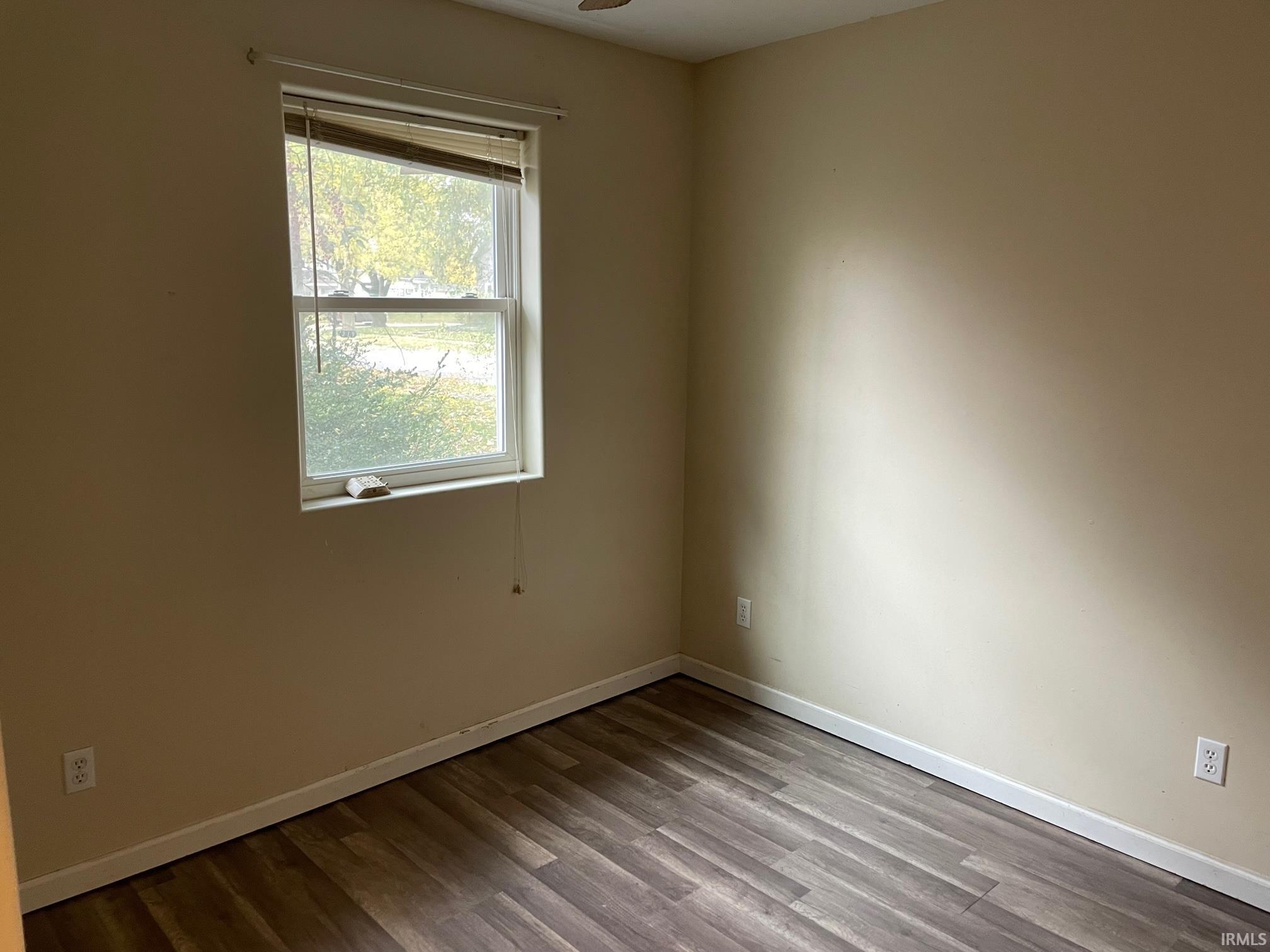 213 Fulton Avenue Rochester, IN 46975 - Photo 4 of 13