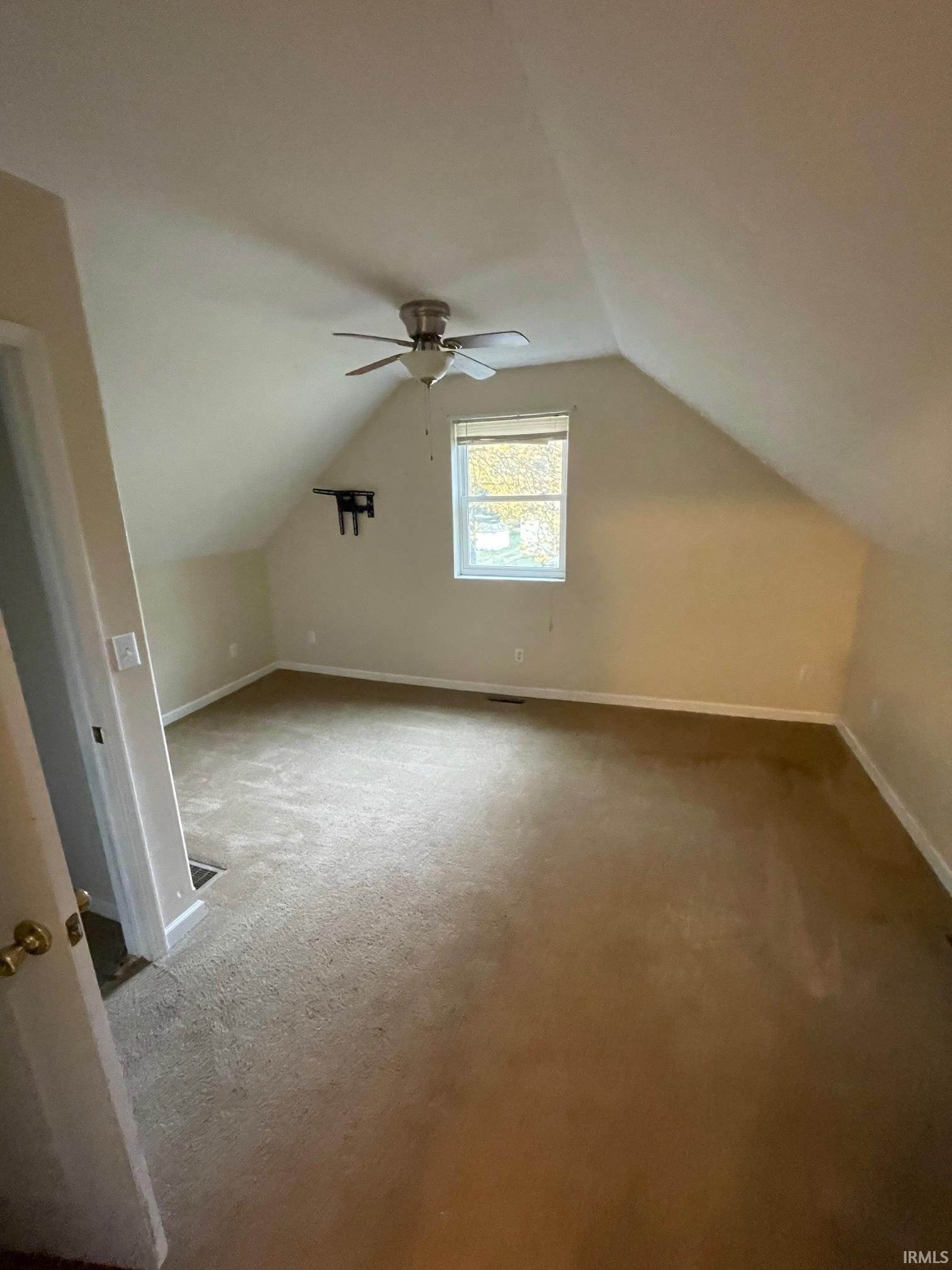213 Fulton Avenue Rochester, IN 46975 - Photo 8 of 13