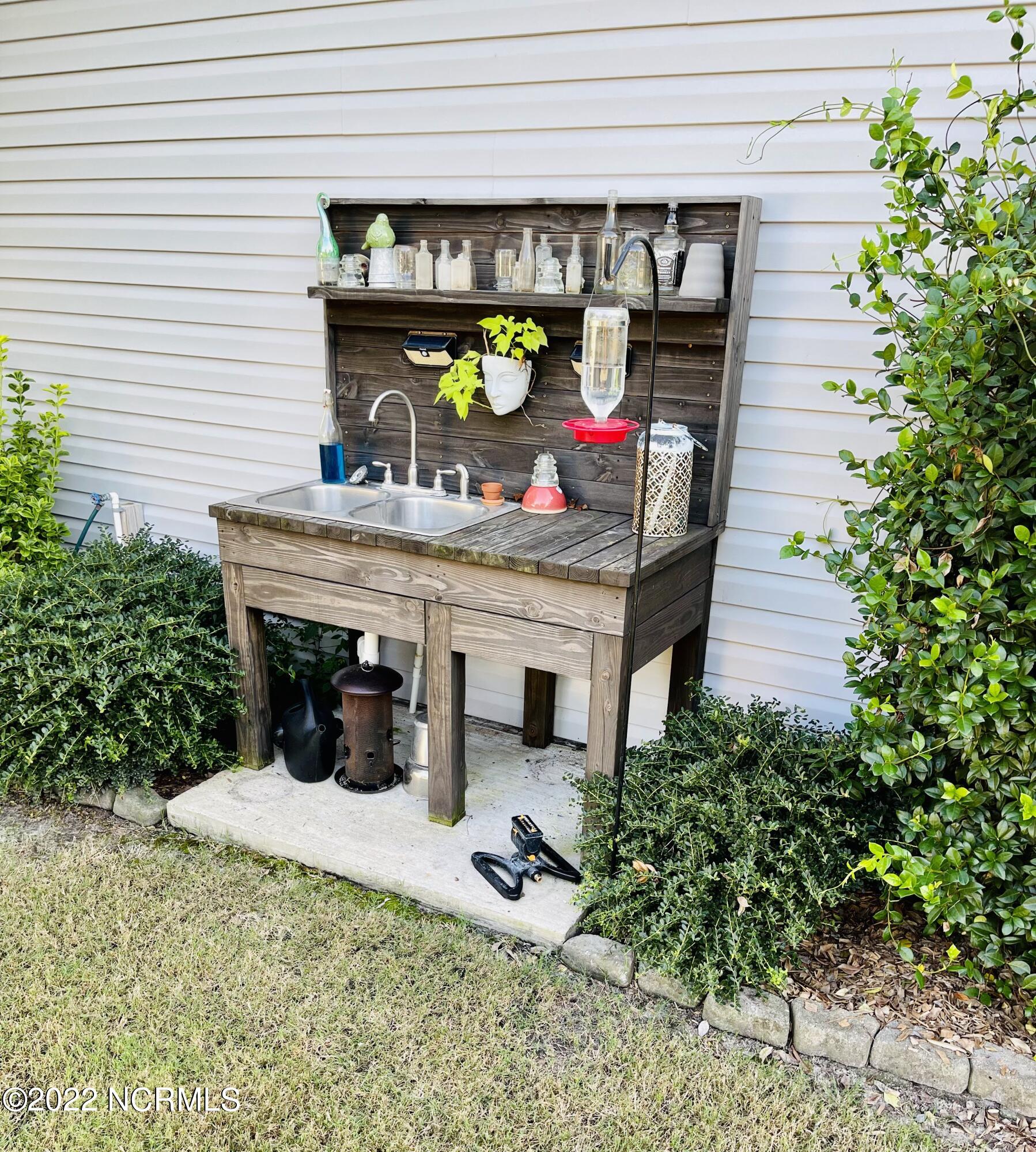 204 Rutledge Avenue Beaufort, NC 28516 - Photo 23 of 84 IMG_3205