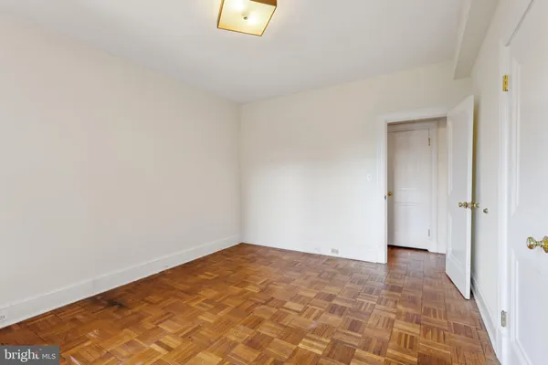 $298,000 | 4000 Cathedral Avenue Northwest, Unit 605B, Washington, DC 20016