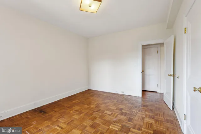 $298,000 | 4000 Cathedral Avenue Northwest, Unit 605B, Washington, DC 20016