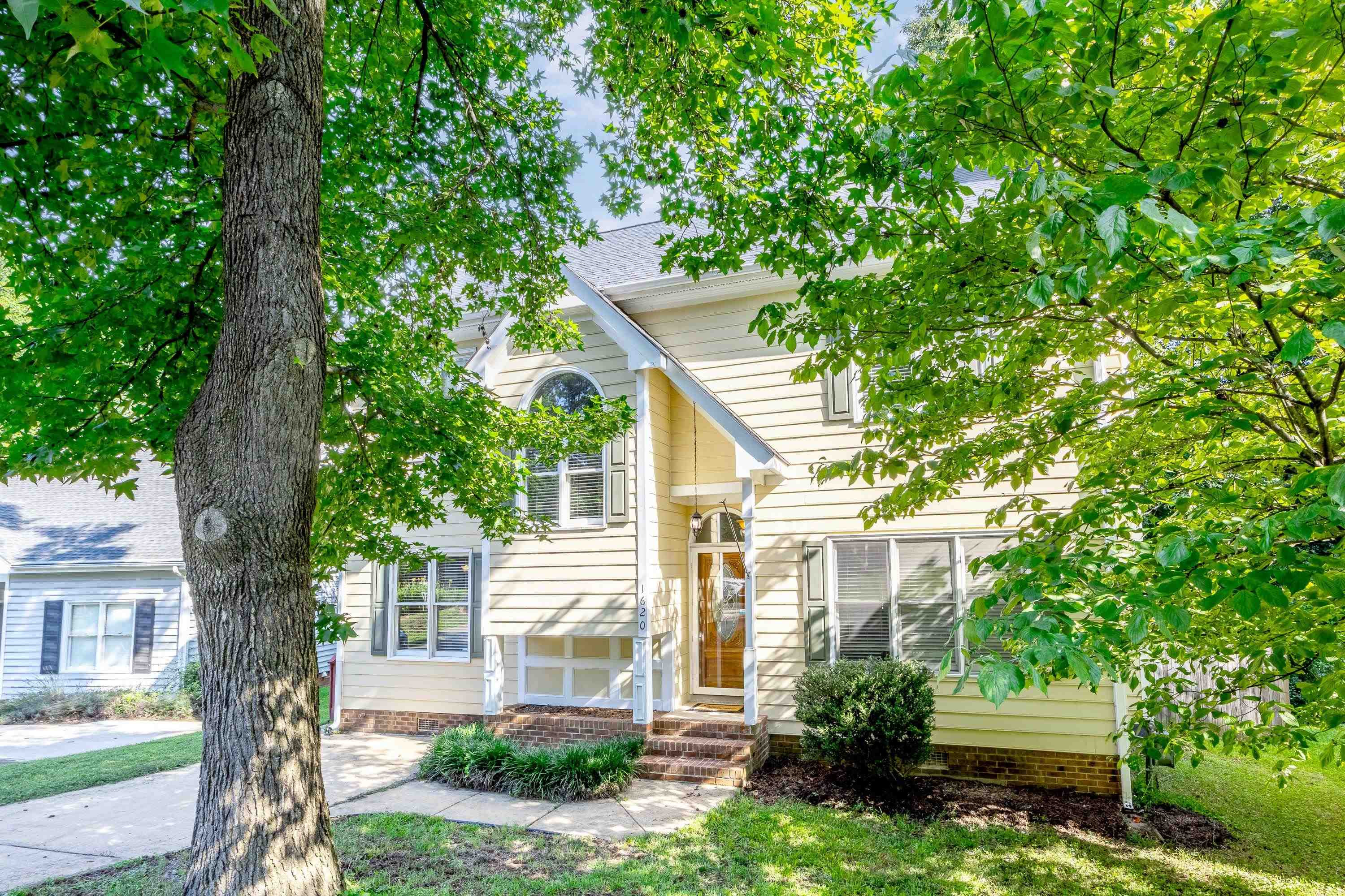 1620 Nesfield Place Raleigh, NC 27606 - Photo 2 of 32 Photo 2