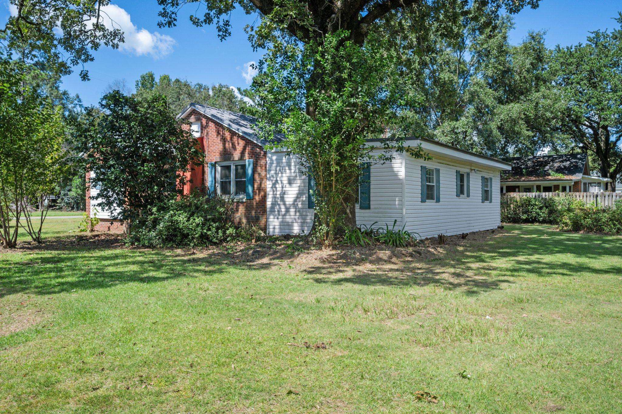 411 West 6th Street Bay Minette, AL 36507 - Photo 5 of 28 Yard