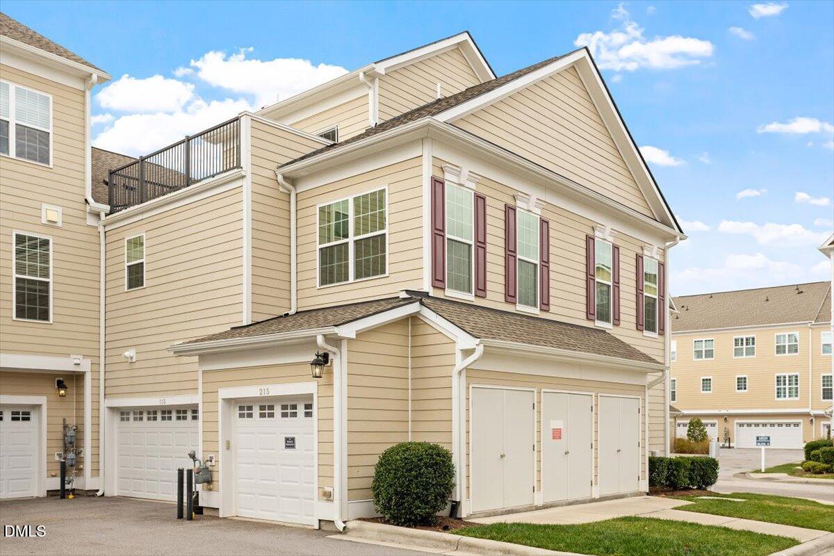 10530 Sablewood Drive, Unit 215 Raleigh, NC 27617 - Photo 21 of 40 a front view of a residential apartment building