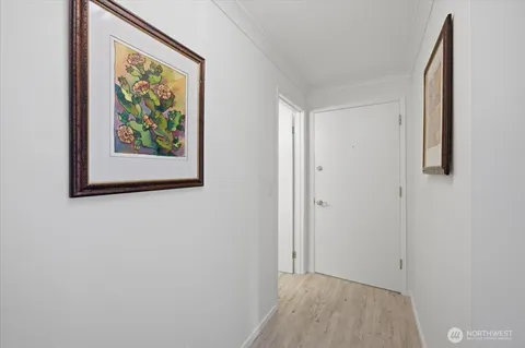 $495,000 | 914 6th Avenue North, Unit 201, Seattle, WA 98109