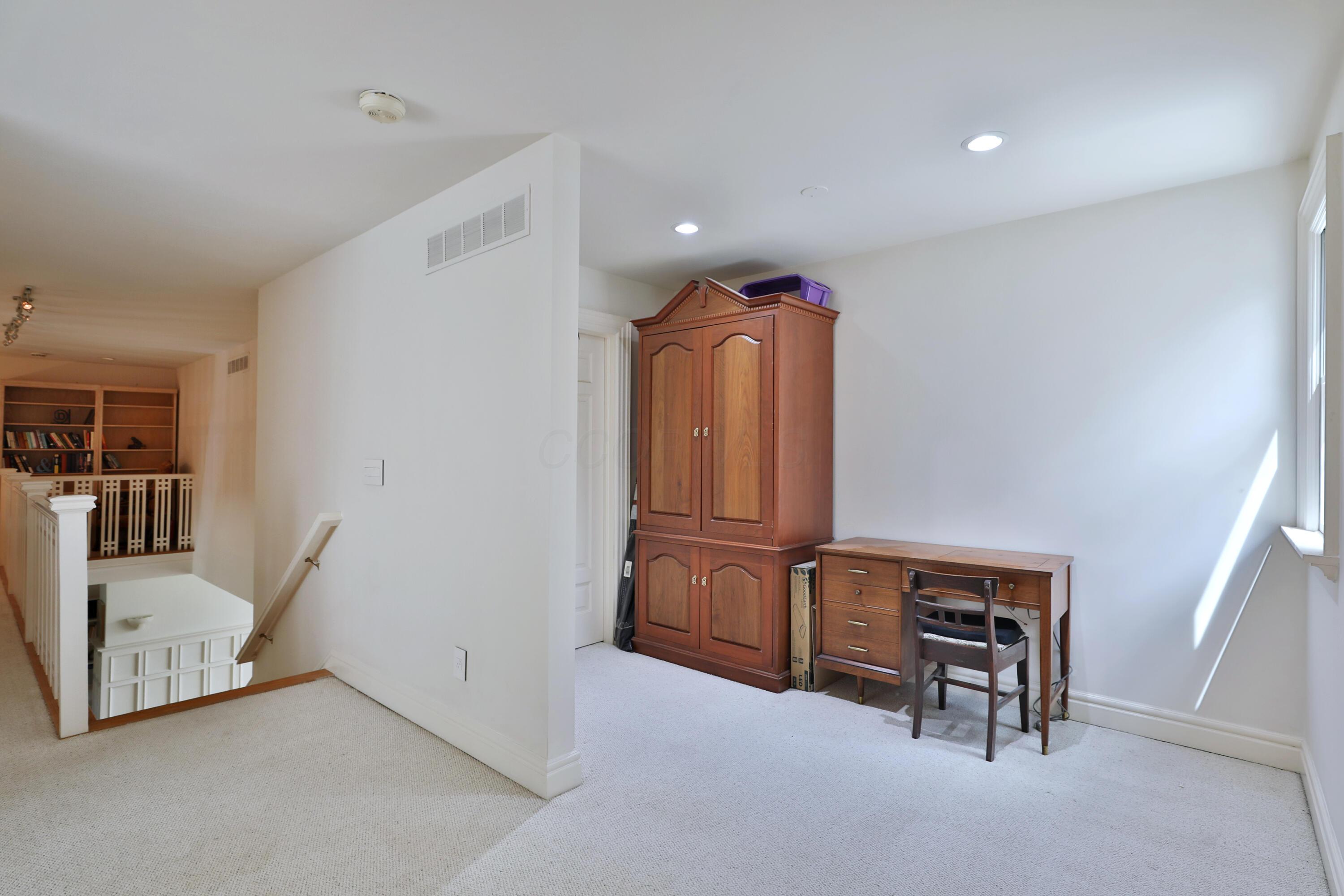 455 Walhalla Road Columbus, OH 43202 - Photo 56 of 71 455-Walhalla-April2026-57