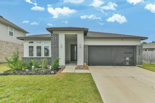 $2,450 | 14226 Lake Lodge Drive, Conroe, TX 77384