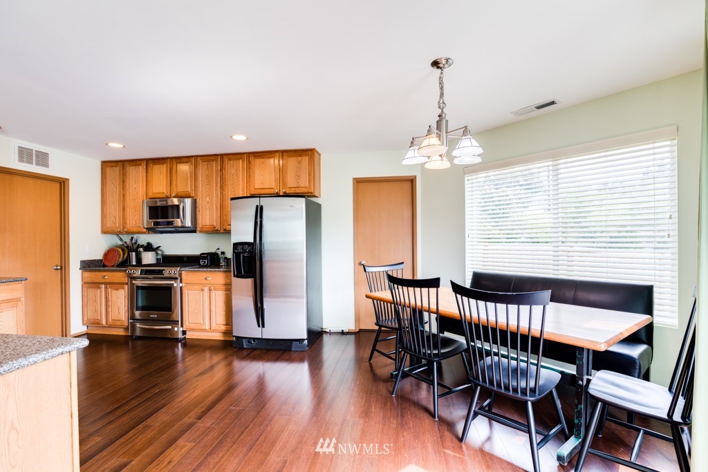 1324 191st Place Southeast Bothell, WA 98012 - Photo 8 of 25 Gallery Image 8