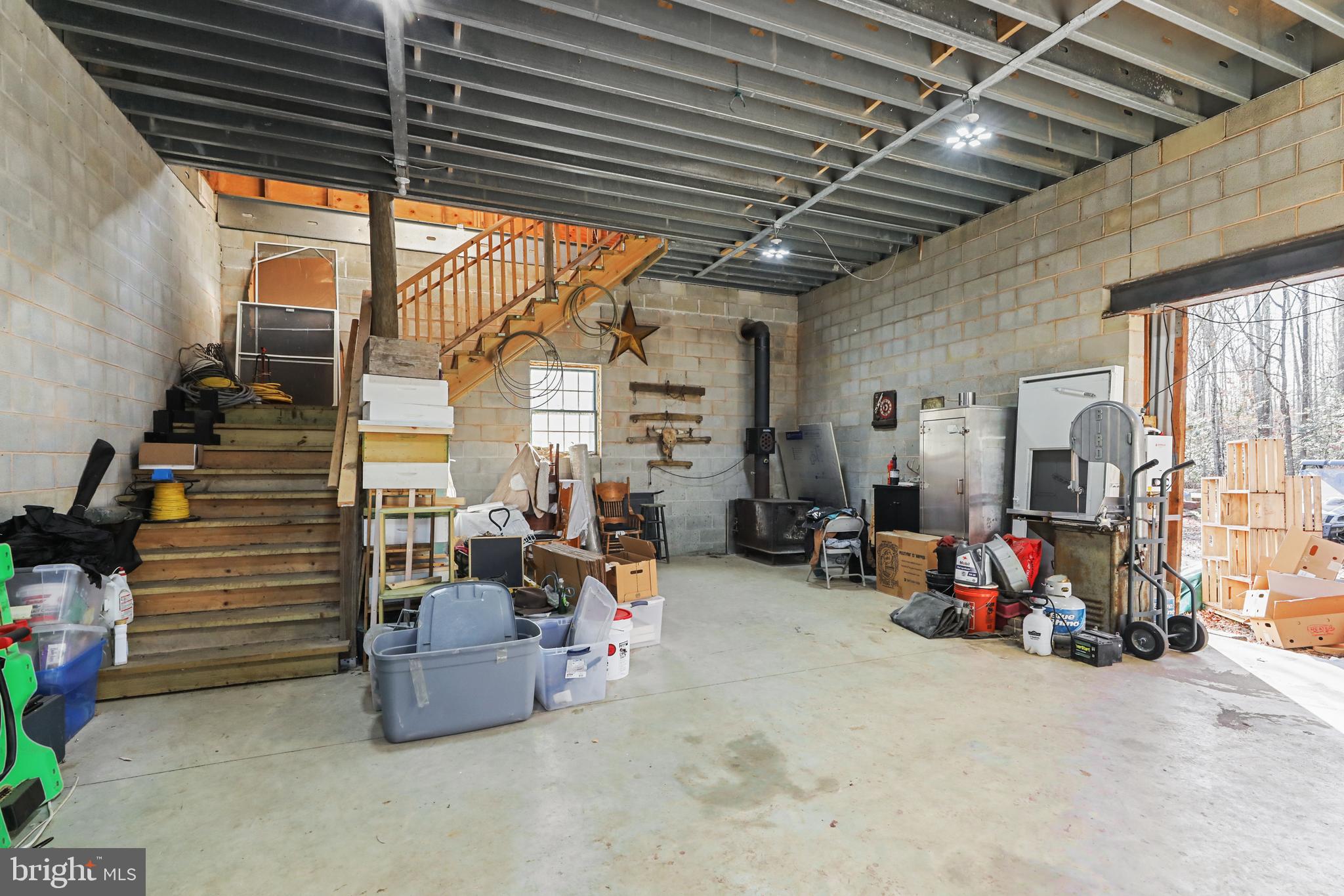 94 Skeet Road Medford, NJ 08055 - Photo 28 of 34 Stairway to second floor