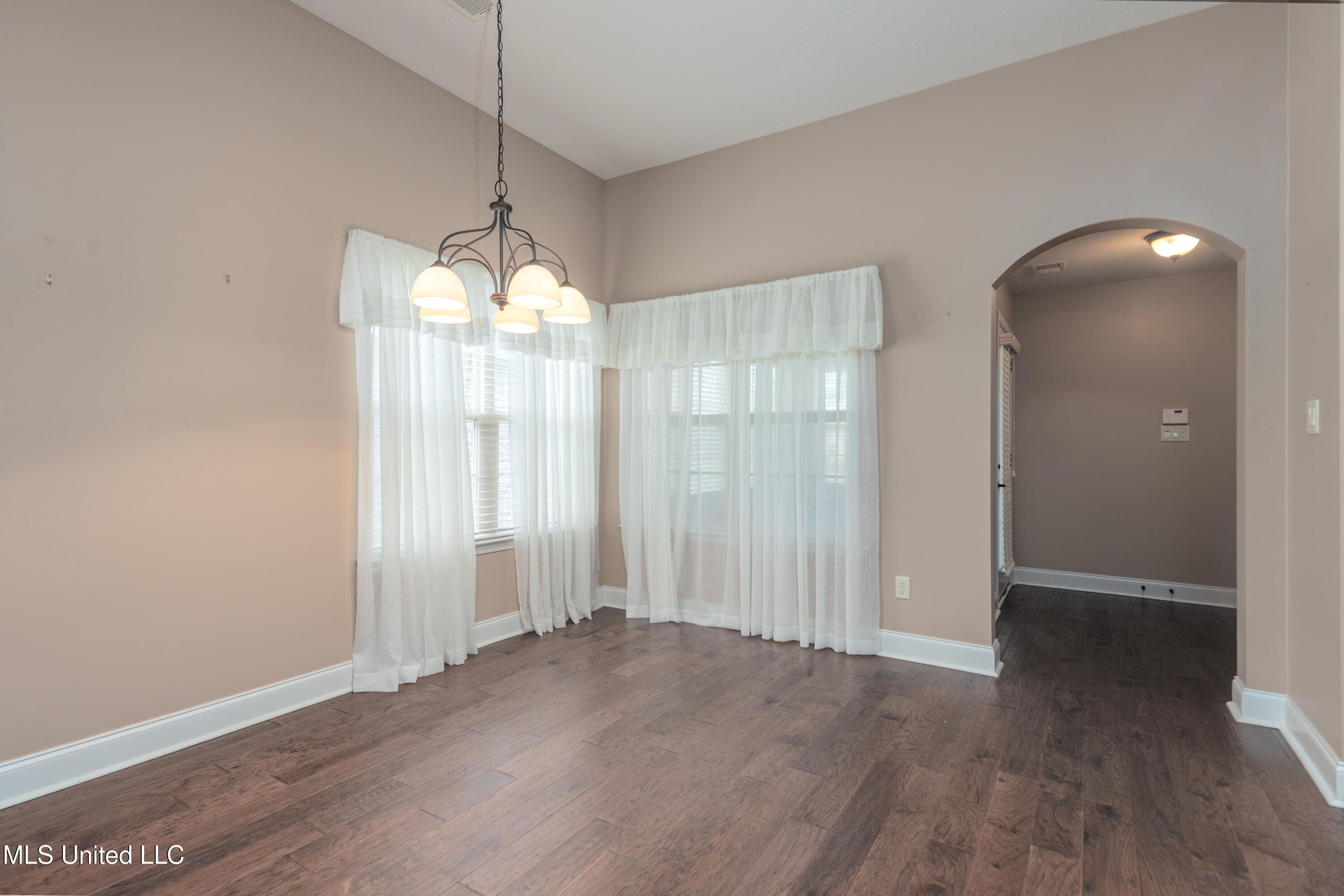5891 Foxdale Loop Southaven, MS 38672 - Photo 8 of 28 08-FoxdaleLoop-11-Edit-5