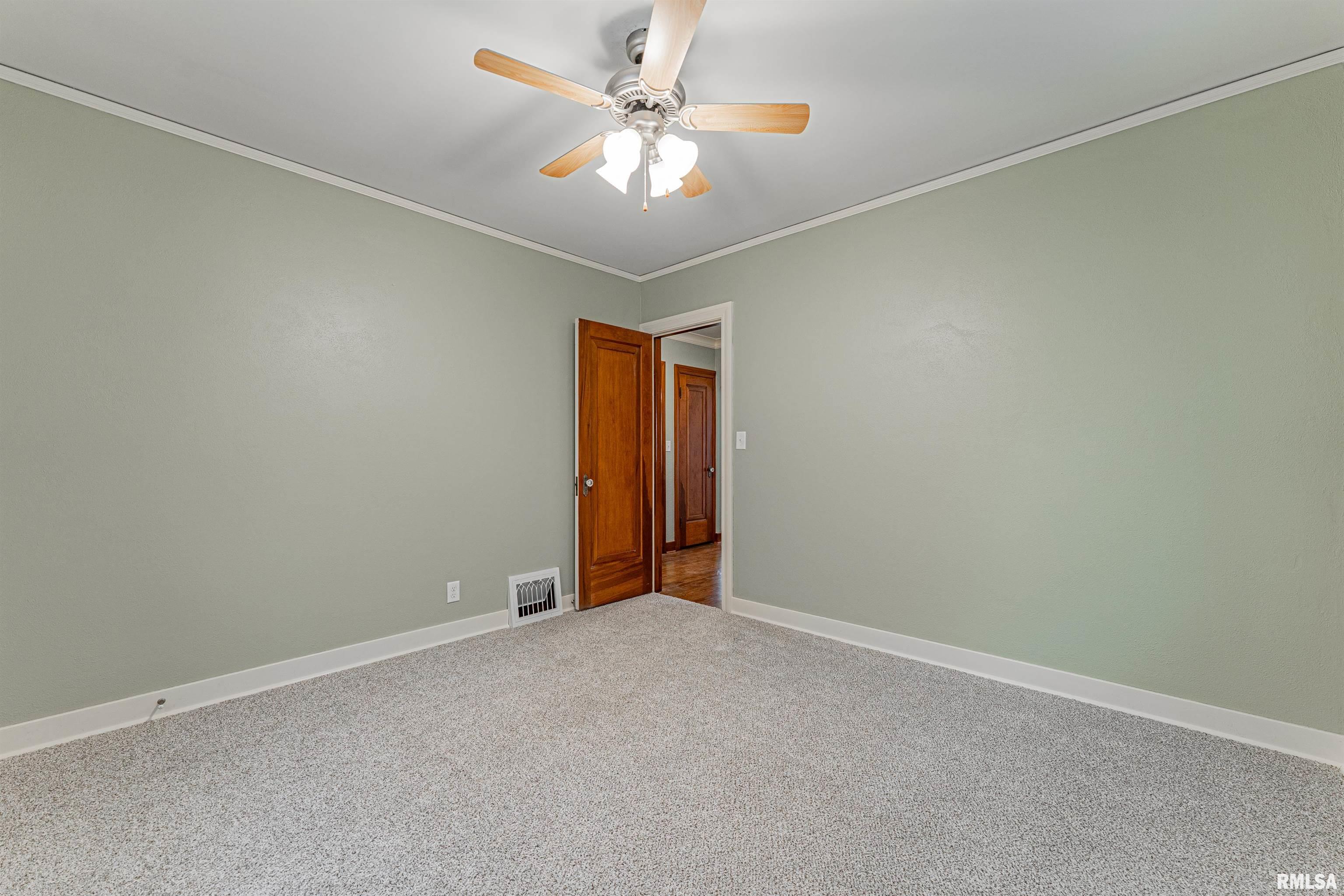 1721 West Gilbert Avenue Peoria, IL 61604 - Photo 14 of 36