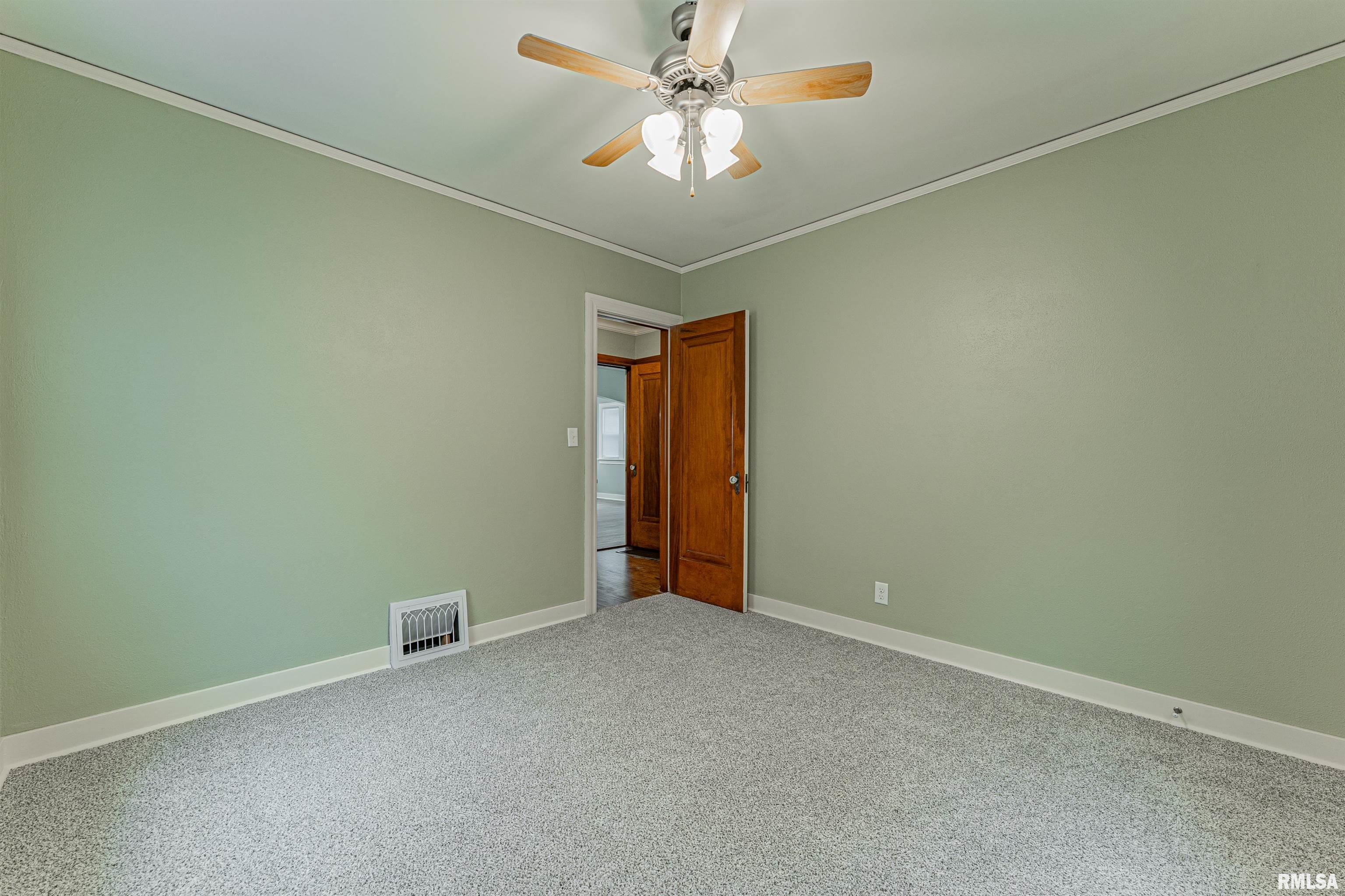 1721 West Gilbert Avenue Peoria, IL 61604 - Photo 16 of 36