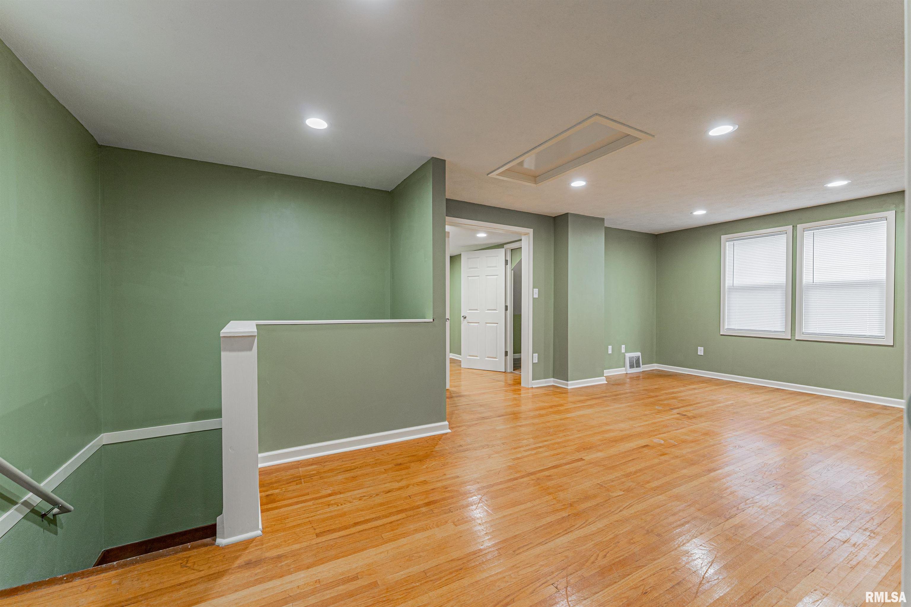 1721 West Gilbert Avenue Peoria, IL 61604 - Photo 18 of 36