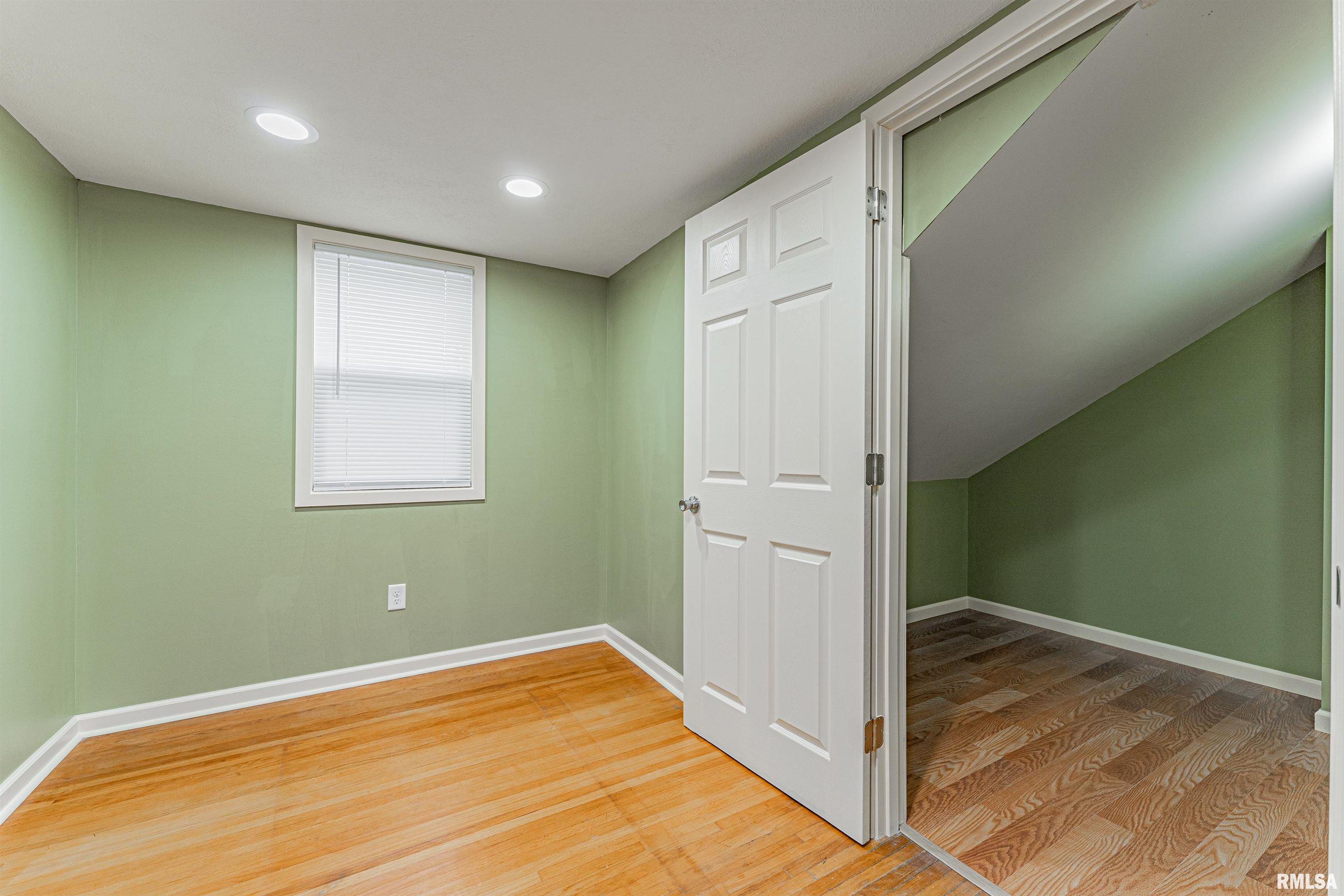 1721 West Gilbert Avenue Peoria, IL 61604 - Photo 20 of 36