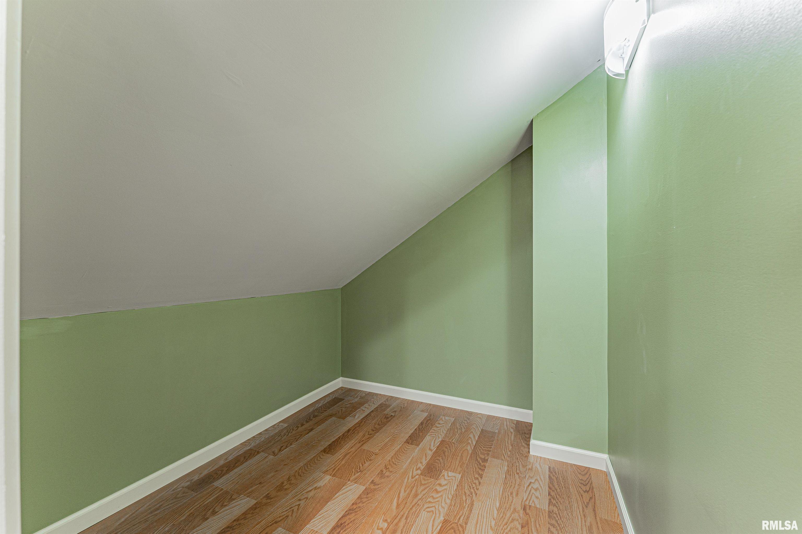 1721 West Gilbert Avenue Peoria, IL 61604 - Photo 23 of 36