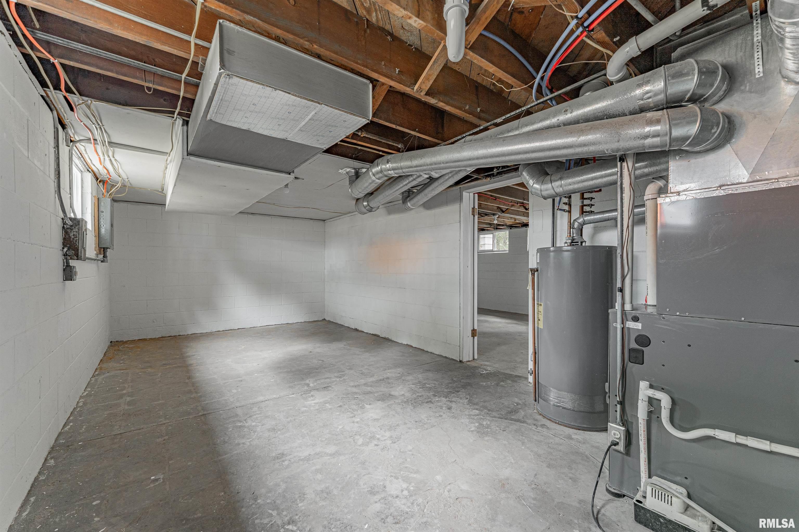 1721 West Gilbert Avenue Peoria, IL 61604 - Photo 29 of 36